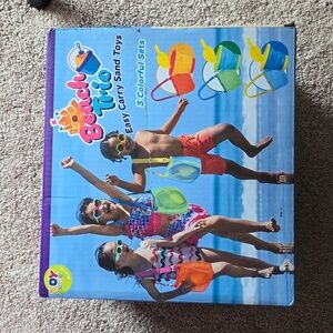 Toy Life collapsible sand buckets, new in box